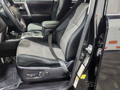 Used 2015 Toyota 4Runner SR5 image 23