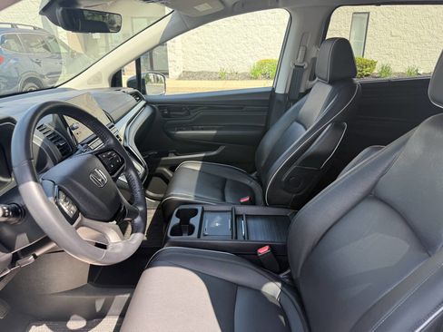 Used 2025 Honda Odyssey Touring image 19
