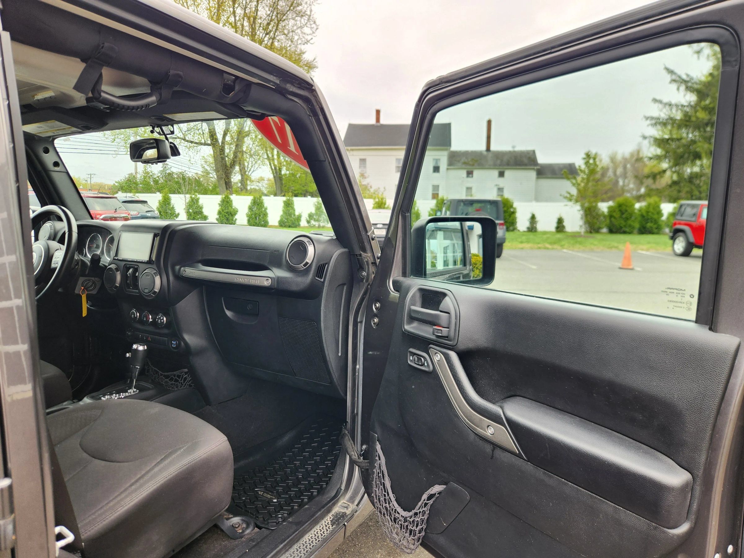 Used 2017 Jeep Wrangler Unlimited Sport w/ Quick Order Package 24S AWD/4WD image 43