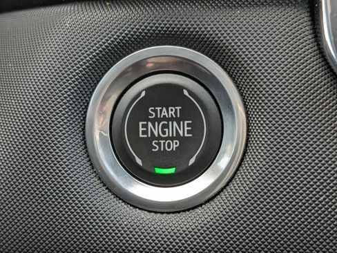 Used 2023 Chevrolet Colorado Z71 w/ Z71 Convenience Package 2 image 24