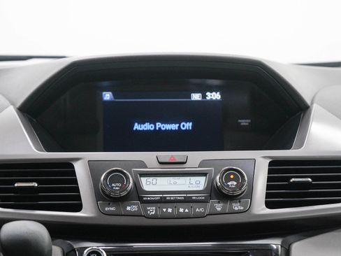 Used 2016 Honda Odyssey SE image 20