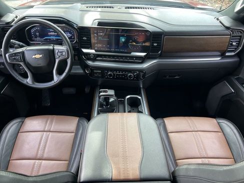 Used 2023 Chevrolet Silverado 1500 High Country w/ Technology Package image 23