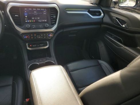 Certified 2023 GMC Acadia SLT FWD image 15