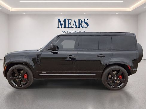 Used 2025 Land Rover Defender 110 X AWD/4WD image 2