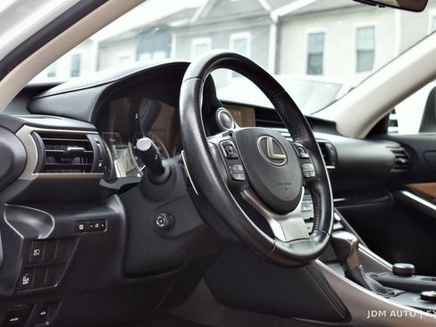 Used 2018 Lexus IS 300 AWD w/ Comfort Package image 18