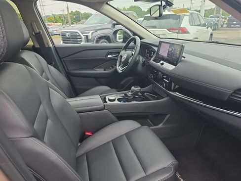 Used 2024 Nissan Rogue SL w/ SL Premium Package AWD/4WD image 10