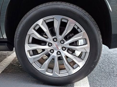 Used 2024 GMC Yukon Denali AWD/4WD image 14
