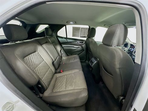 Used 2020 Chevrolet Equinox LT image 24