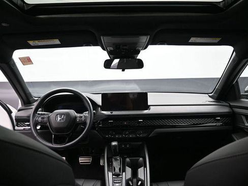 Used 2025 Honda Accord Sport image 28