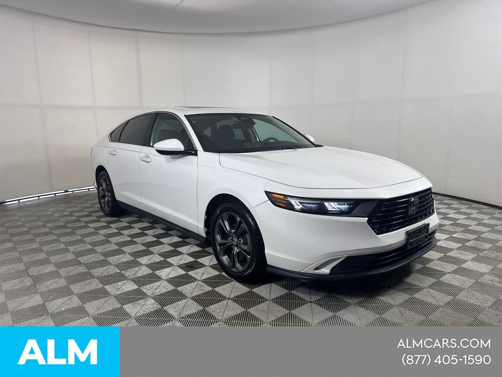Used 2023 Honda Accord EX image 3