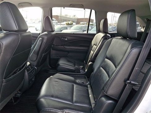 Certified 2022 Honda Pilot Touring image 10