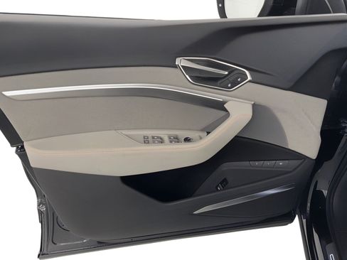 Used 2024 Audi Q8 e-tron Prestige w/ Prestige Package image 14