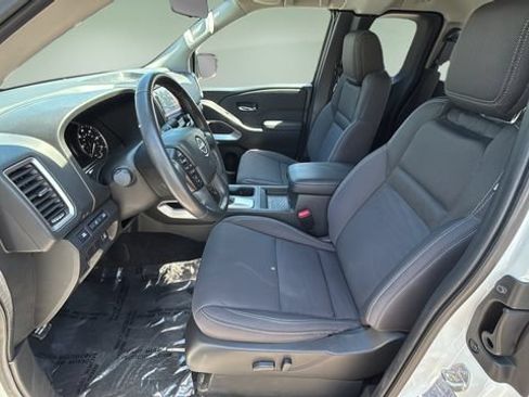 Used 2024 Nissan Frontier SV w/ SV Convenience Package RWD image 18