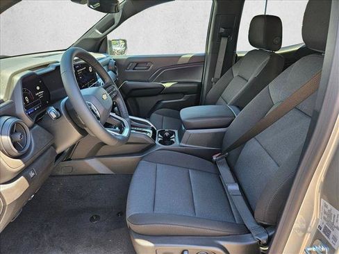 New 2026 Chevrolet Colorado W/T w/ WT Custom Package AWD/4WD image 4