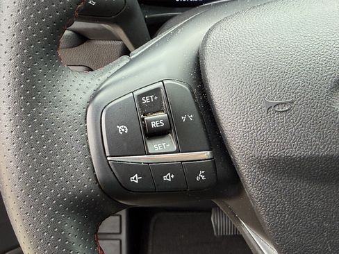 Used 2025 Ford Escape ST-Line FWD image 16