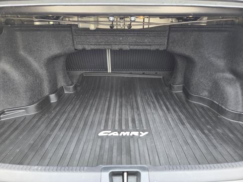 Used 2014 Toyota Camry LE FWD image 9