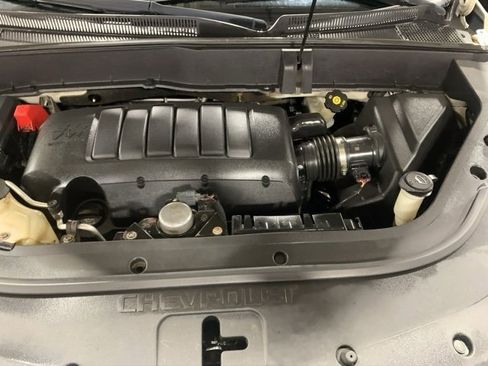 Used 2011 Chevrolet Traverse LTZ image 31