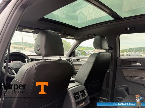 Used 2022 Volkswagen Atlas Cross Sport SE w/ Panoramic Sunroof Package FWD image 11