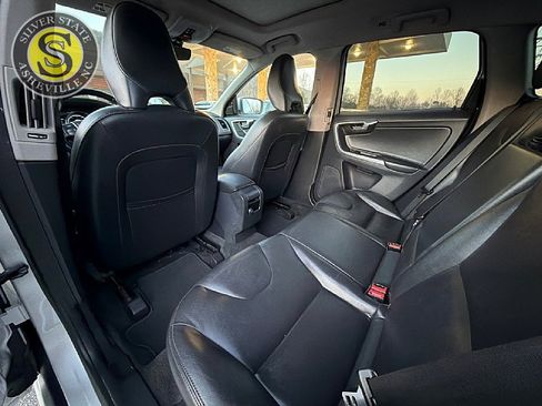 Used 2016 Volvo XC60 T5 Premier image 13