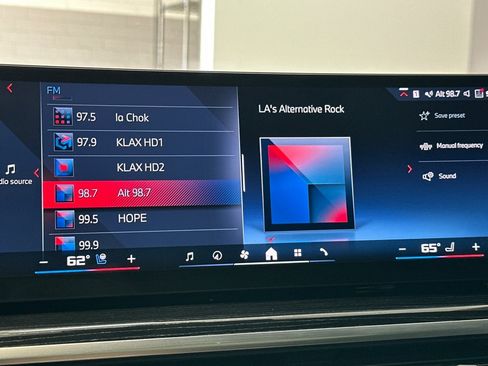 Certified 2025 BMW X7 M60i AWD/4WD image 23