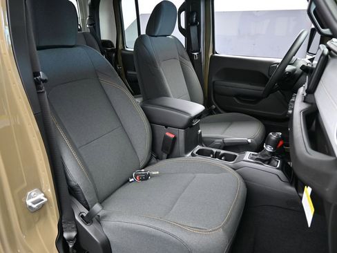 New 2026 Jeep Gladiator Sport image 40