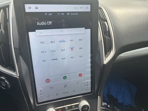 Used 2023 Ford Edge SEL image 29