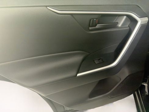 Used 2021 Toyota RAV4 LE FWD image 24
