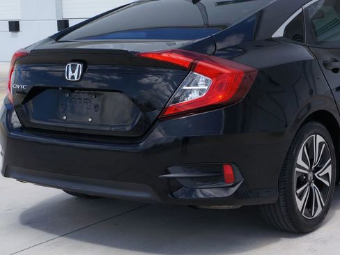 Used 2017 Honda Civic EX-L image 16