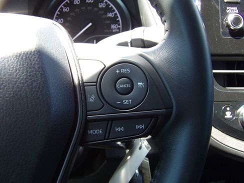 Used 2023 Toyota Camry SE FWD image 15