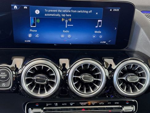 New 2025 Mercedes-Benz GLA 35 AMG 4MATIC image 12