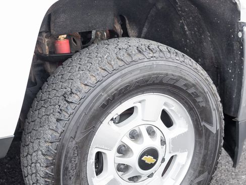 Used 2015 Chevrolet Silverado 2500 LT w/ Z71 Package, Off-Road image 12