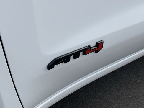 Used 2025 GMC Sierra 1500 AT4 image 32