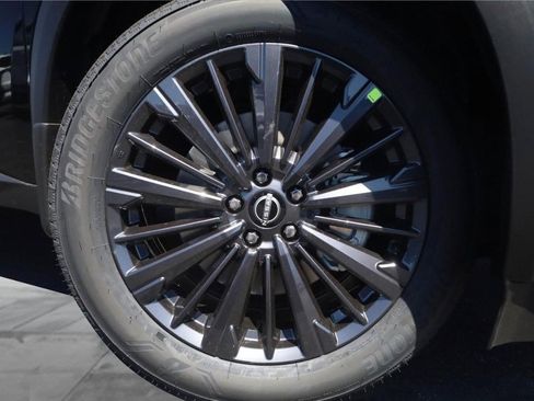 New 2026 Nissan Pathfinder SL image 3