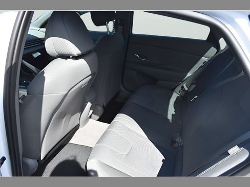 New 2026 Hyundai Elantra SE FWD image 10