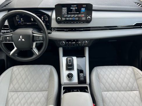 Used 2024 Mitsubishi Outlander SEL AWD/4WD image 10