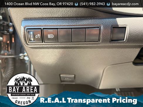 Used 2022 Toyota Corolla SE FWD image 11
