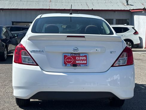 Used 2018 Nissan Versa SV FWD image 8