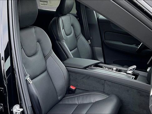 New 2026 Volvo XC60 T8 Ultra w/ Protection Package Premier image 11