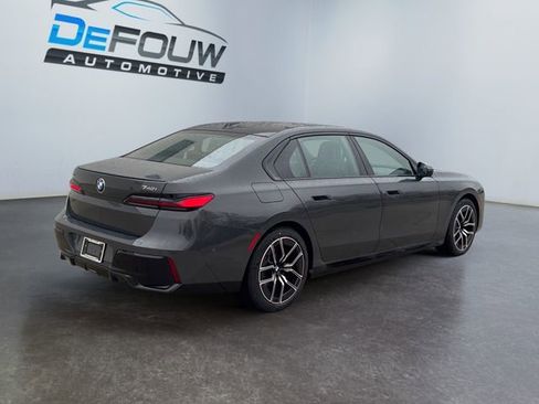 New 2026 BMW 740i xDrive image 3