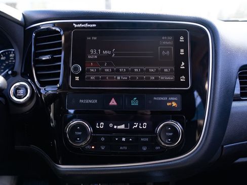 Used 2018 Mitsubishi Outlander GT AWD/4WD image 15