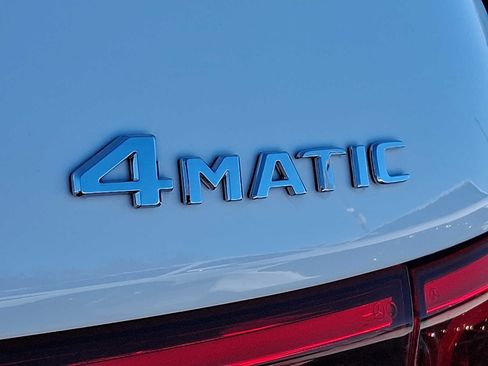 Used 2022 Mercedes-Benz GLB 250 4MATIC image 27