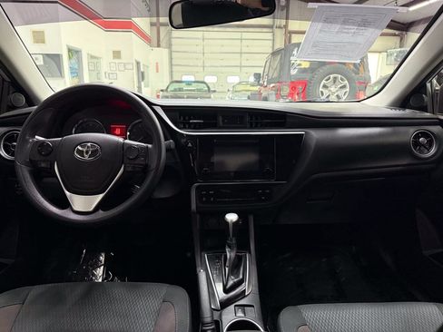 Used 2019 Toyota Corolla LE FWD image 20