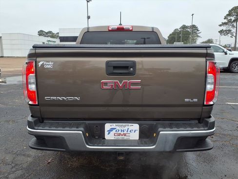 Used 2015 GMC Canyon SLE w/ SLE Convenience Package image 4