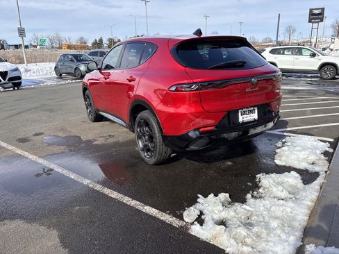 New 2026 Alfa Romeo Tonale Sprint w/ Red Premium Package image 9