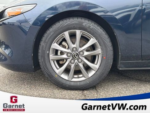 Used 2022 MAZDA MAZDA3 s image 24