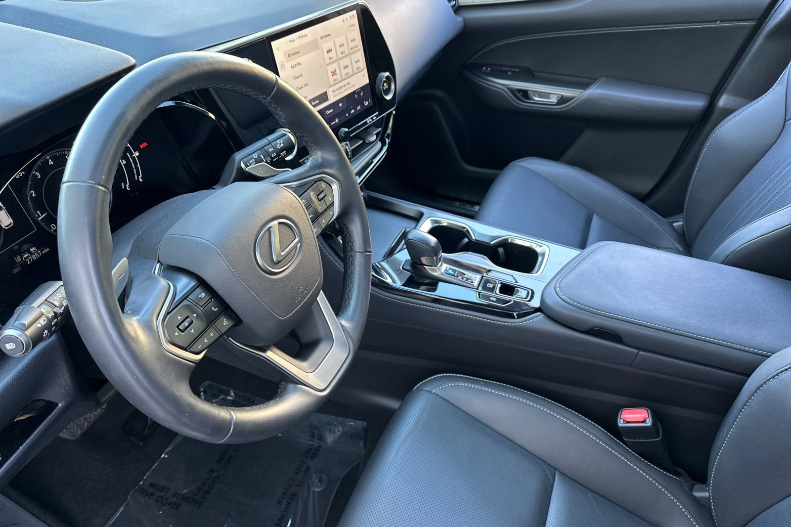 Certified 2024 Lexus NX 250 FWD w/ Premium Package image 4