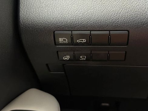 Used 2020 Lexus RX 350L Premium w/ Premium Package AWD/4WD image 32