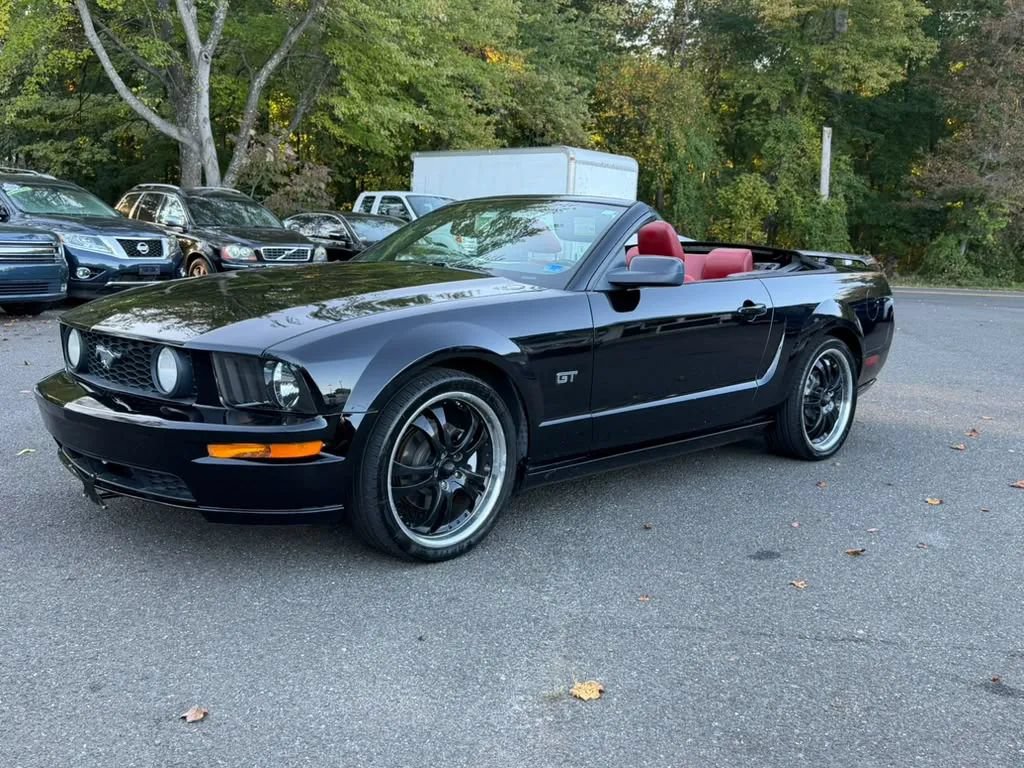 Used 2006 Ford Mustang GT Premium RWD image 9