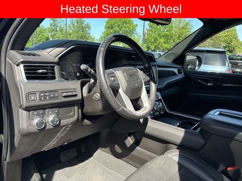 Used 2021 GMC Yukon XL Denali w/ Denali Premium Package AWD/4WD image 10