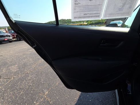 Used 2025 Toyota Corolla LE FWD image 26